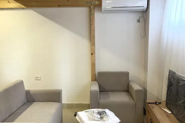 Duplex (casa a 2 piani) in affitto a Tirana 1+1, Arredato