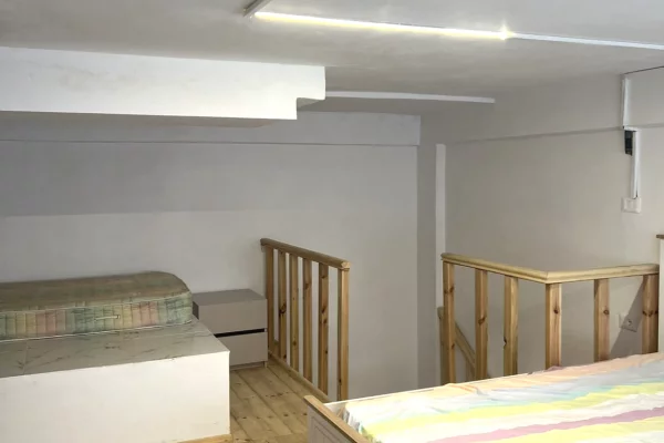 Duplex (casa a 2 piani) in affitto a Tirana 1+1, Arredato