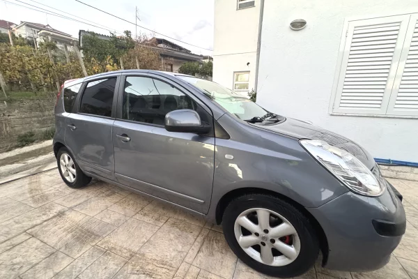 Auto in Vendita a Tirana - 3,500 Euro