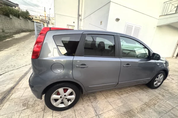 Auto in Vendita a Tirana, Nissan, 2007 Diesel,Kambio Manual Pagamento 3,500  Euro.
