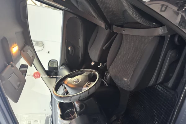 Auto in Vendita a Tirana, Nissan, 2007 Diesel,Kambio Manual Pagamento 3,500  Euro.