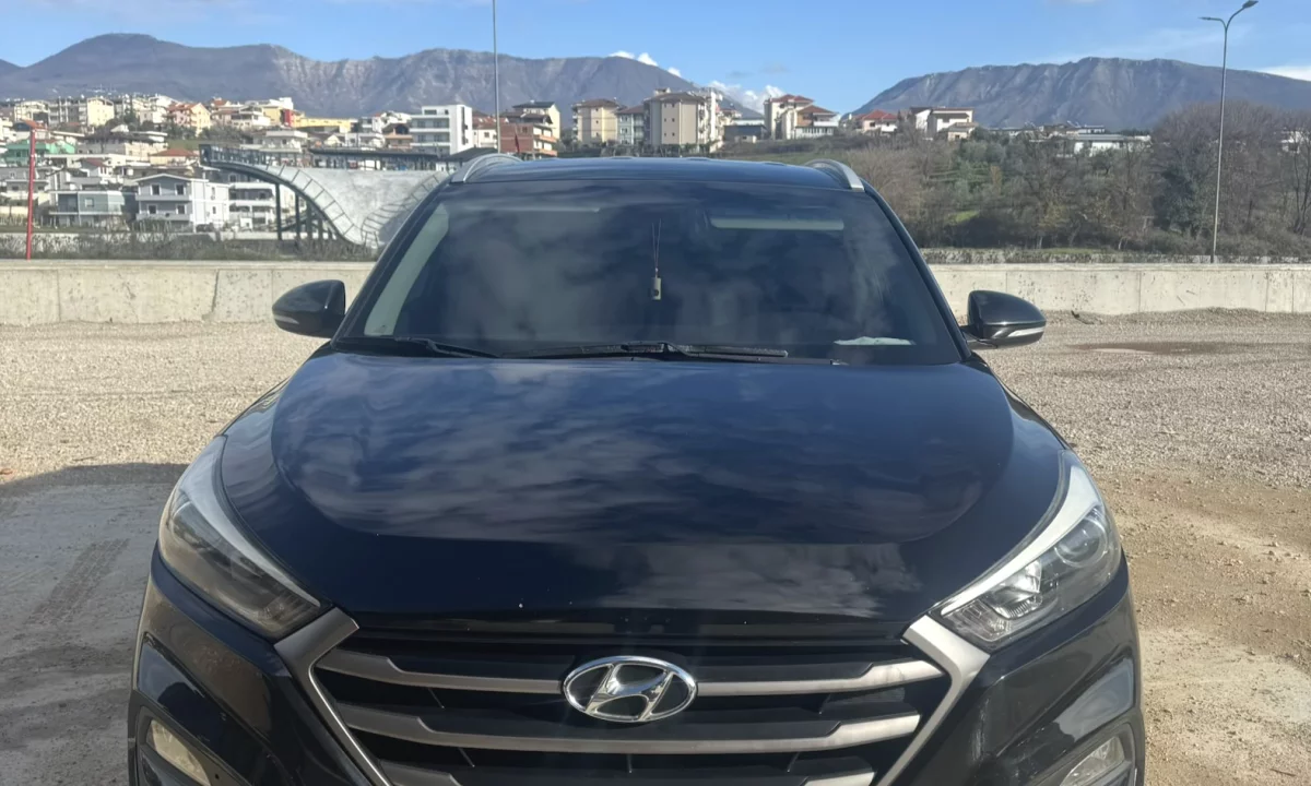 Auto in Vendita a Tirana, Hyundai, 2015 Diesel,Kambio Automatik Pagamento 13,000  Euro.