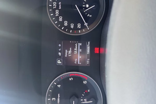 Auto in Vendita a Tirana, Hyundai, 2015 Diesel,Kambio Automatik Pagamento 13,000  Euro.