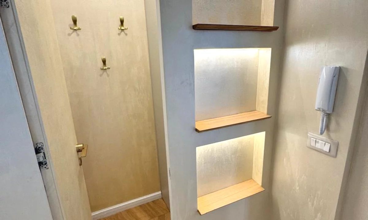 Shtepi ne shitje Apartament ne Tirane, 2+1, Mobilimi E mobiluar, Pagesa 155,000  Euro.