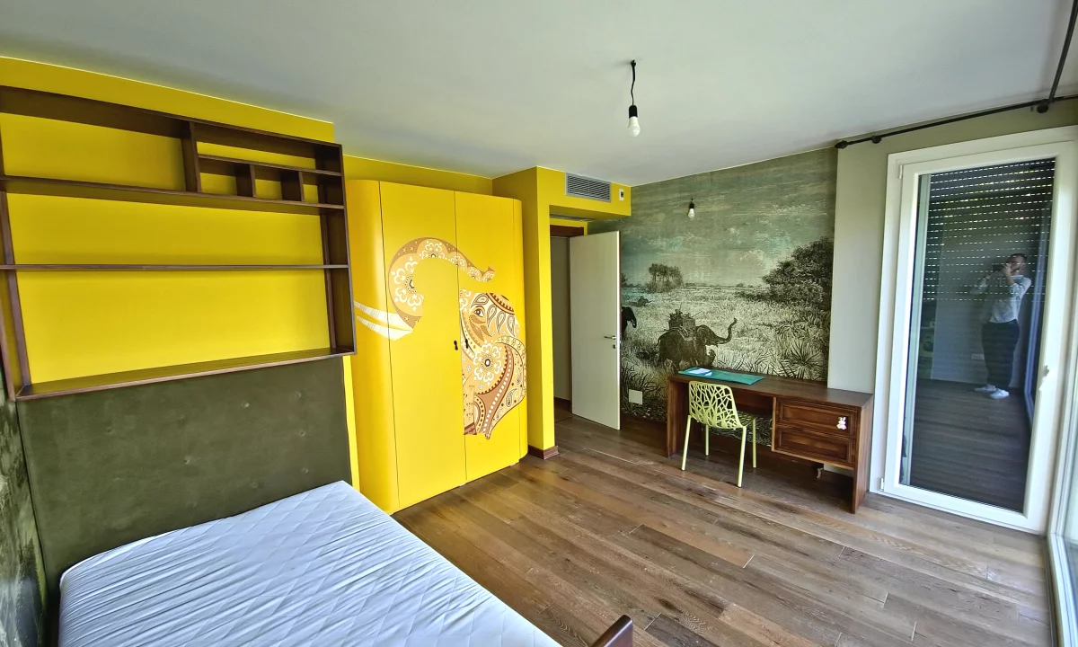 Shtepi ne shitje Vila Luksoze ne Tirane, 4+1, Mobilimi E mobiluar, Pagesa 750,000  Euro.