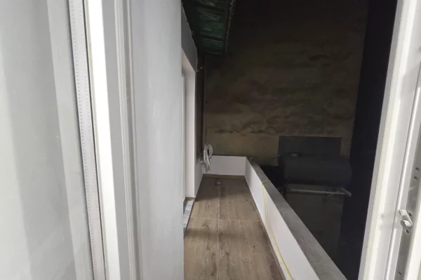 Shtepi ne shitje Apartament ne Tirane, 2+1, Mobilimi Bosh, pa mobiluar, Pagesa 149,000  Euro.