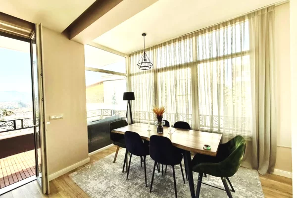 Shtepi ne shitje Apartament ne Tirane, 2+1, Mobilimi E mobiluar, Pagesa 285,000  Euro.