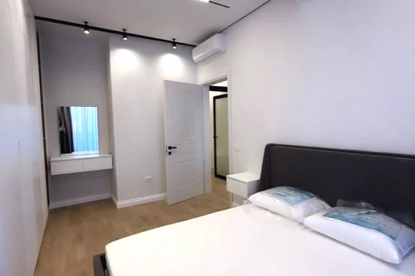 Shtepi ne shitje Apartament ne Tirane, 2+1, Mobilimi E mobiluar, Pagesa 265,000  Euro.