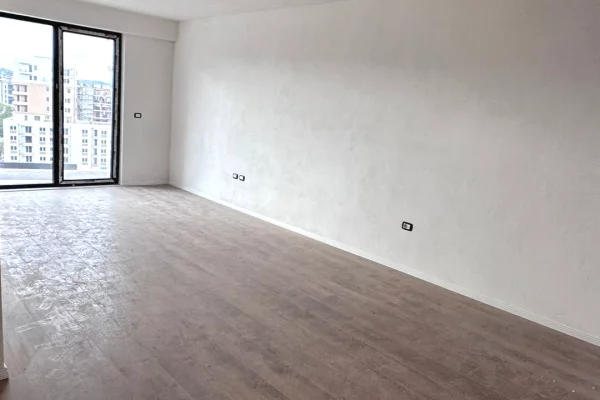 Shtepi ne shitje Apartament ne Tirane, 1+1, Mobilimi Bosh, pa mobiluar, Pagesa 127,000  Euro.