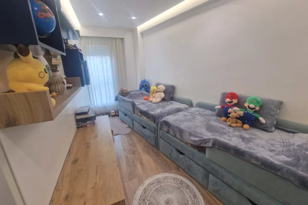Shtepi ne shitje Apartament ne Tirane, 2+1, Mobilimi E mobiluar, Pagesa 280,000  Euro.