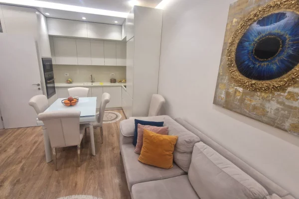 Shtepi ne shitje Apartament ne Tirane, 2+1, Mobilimi E mobiluar, Pagesa 280,000  Euro.