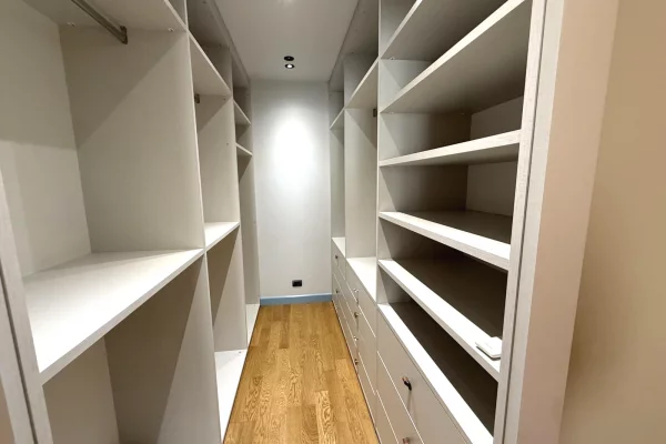 Shtepi ne shitje Vila Luksoze ne Tirane, 3+1, Mobilimi E mobiluar, Pagesa 430,000  Euro.