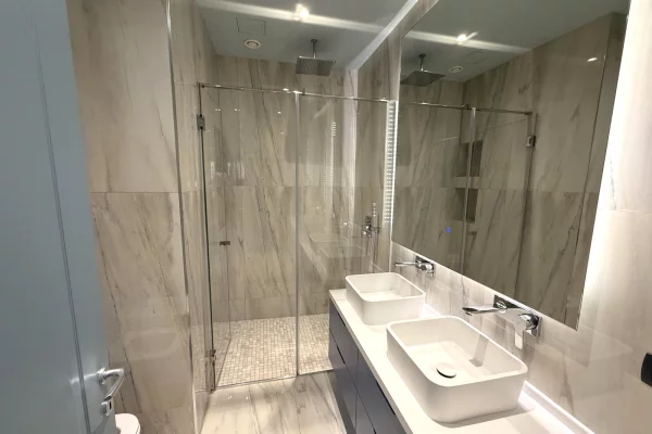 Shtepi ne shitje Vila Luksoze ne Tirane, 3+1, Mobilimi E mobiluar, Pagesa 430,000  Euro.