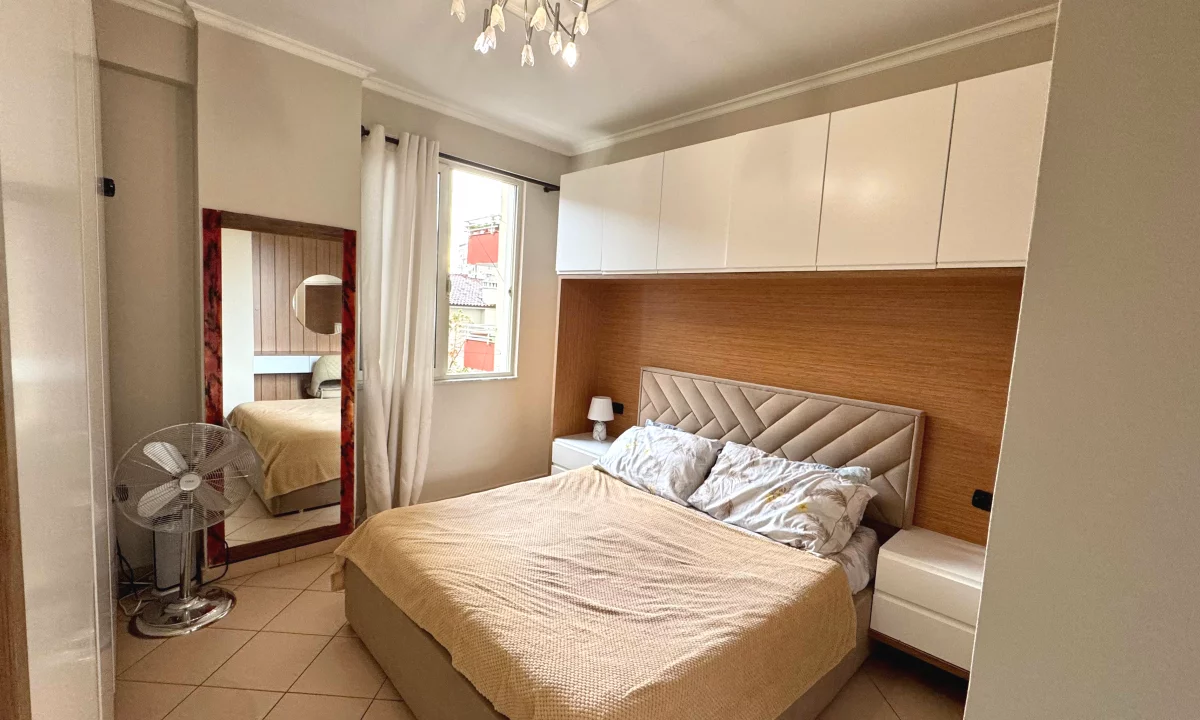 Shtepi me qera Apartament ne Tirane, 2+1, Mobilimi E mobiluar, Pagesa 700  Euro.