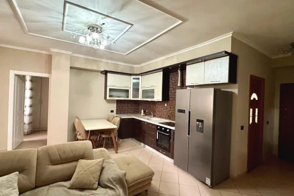 Shtepi me qera Apartament ne Tirane, 2+1, Mobilimi E mobiluar, Pagesa 700  Euro.