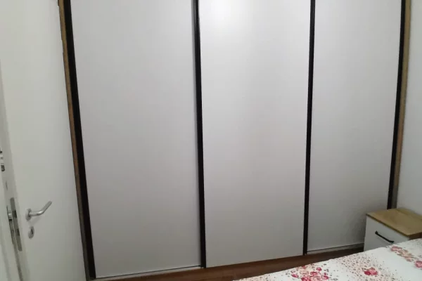 Shtepi me qera Apartament ne Tirane, 1+1, Mobilimi E mobiluar, Pagesa 50,000  Leke.