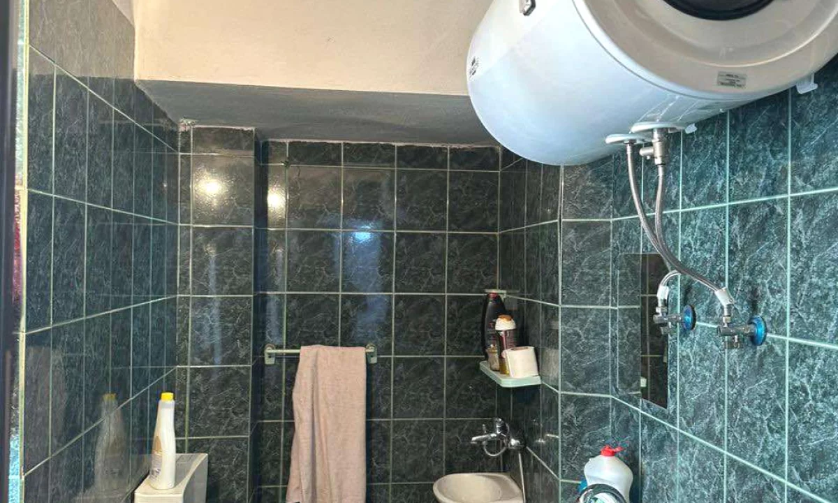 Appartamento in vendita a Tirana Garsoniere, Arredato