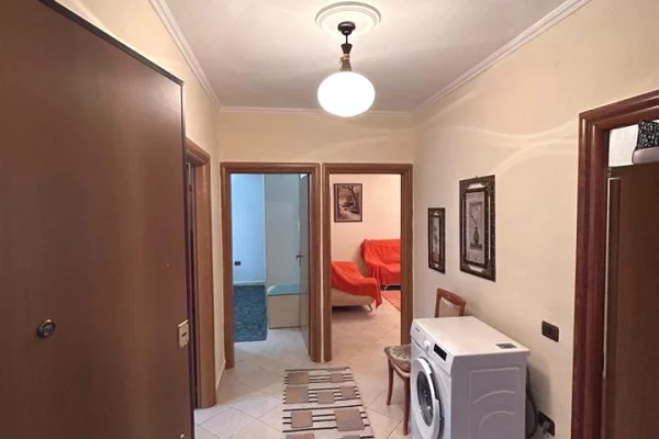 Shtepi me qera Apartament ne Tirane, 2+1, Mobilimi E mobiluar, Pagesa 48,000  Leke.