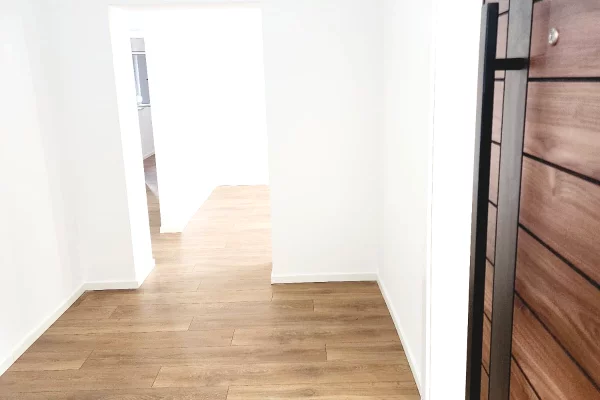 Shtepi ne shitje Apartament ne Tirane, 2+1, Mobilimi Bosh, pa mobiluar, Pagesa 155,000  Euro.