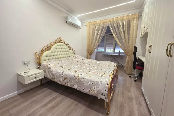Shtepi me qera Apartament ne Tirane, 1+1, Mobilimi E mobiluar, Pagesa 1,000  Euro.