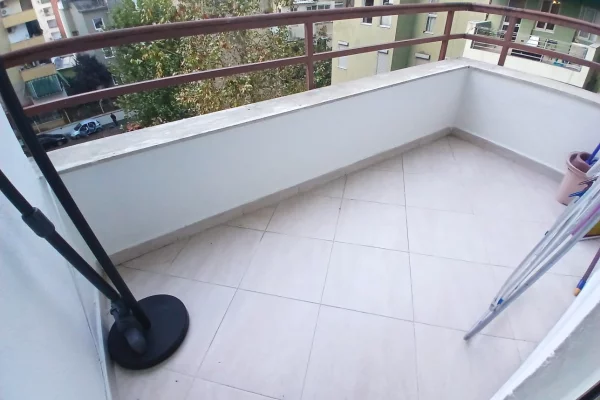 Shtepi me qera Apartament ne Tirane, 2+1, Mobilimi E mobiluar, Pagesa 750  Euro.