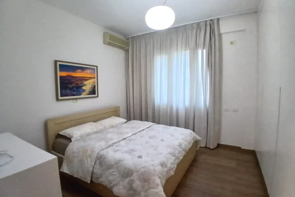 Shtepi me qera Apartament ne Tirane, 2+1, Mobilimi E mobiluar, Pagesa 750  Euro.