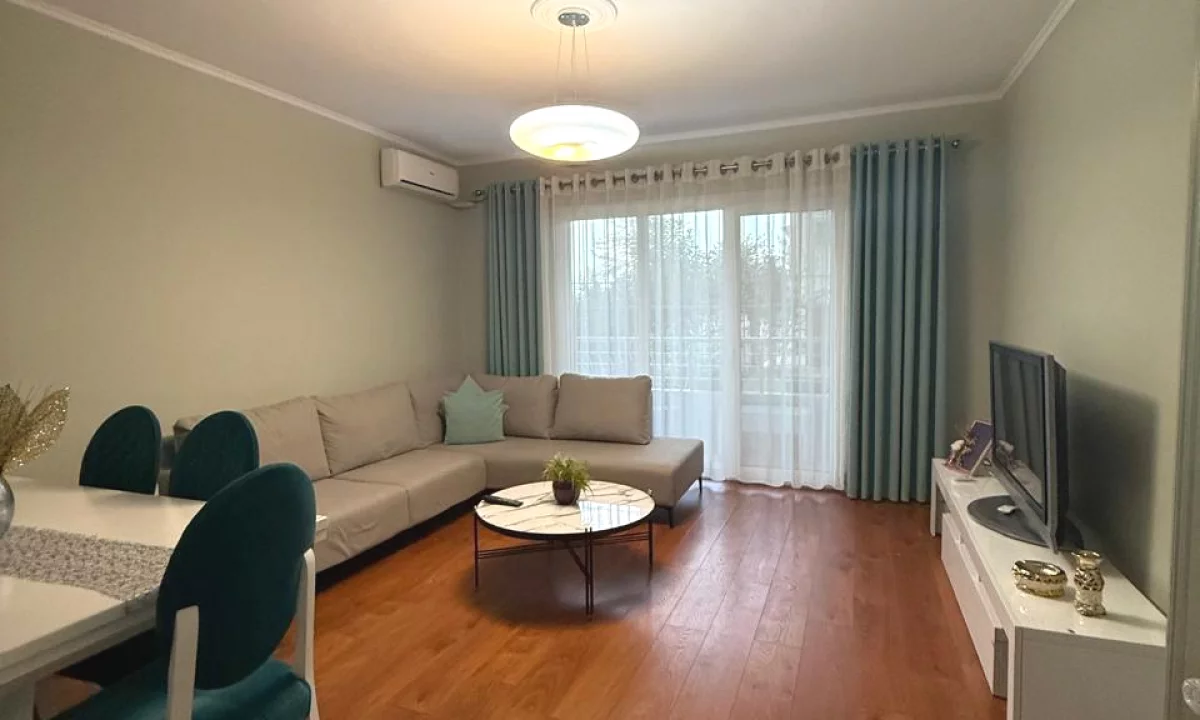 Shtepi me qera Apartament ne Tirane, 2+1, Mobilimi E mobiluar, Pagesa 600  Euro.
