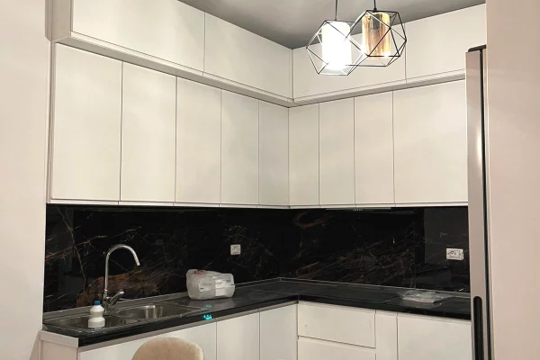 Shtepi me qera 2+1 ne Tirane - 400 Euro