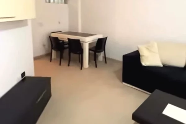 Appartamento in vendita a Tirana 2+1, Arredato