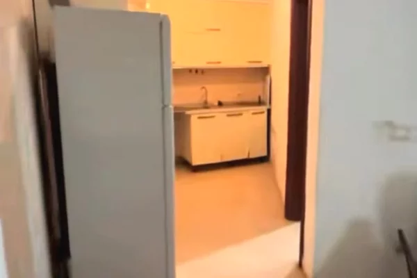 Appartamento in vendita a Tirana 2+1, Arredato