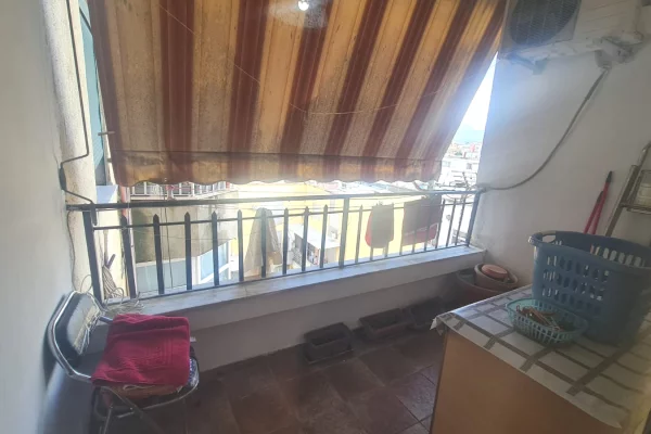 Shtepi me qera Apartament ne Tirane, 2+1, Mobilimi E mobiluar, Pagesa 650  Euro.