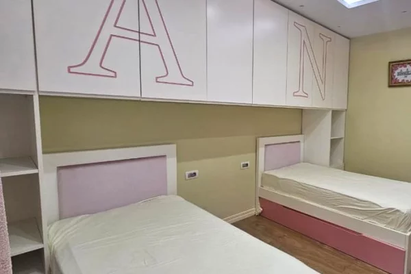 Appartamento in vendita a Tirana 2+1, Arredato