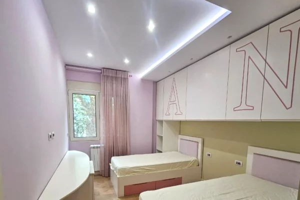 Appartamento in vendita a Tirana 2+1, Arredato