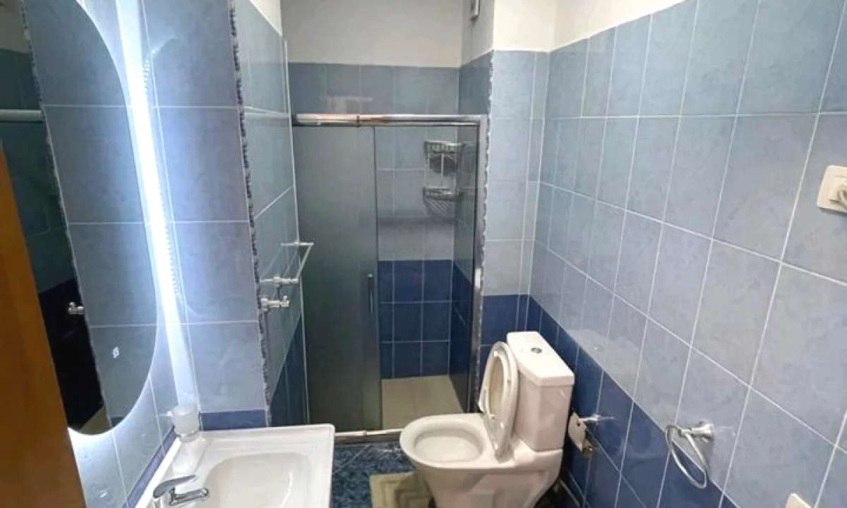 Shtepi me qera Apartament ne Tirane, 1+1, Mobilimi E mobiluar, Pagesa 50,000  Leke.