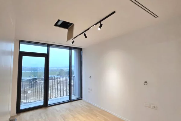 Shtepi ne shitje Apartament ne Tirane, 2+1, Mobilimi Bosh, pa mobiluar, Pagesa 439,000  Euro.