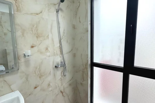 Appartamento in vendita a Tirana 1+1, Arredato