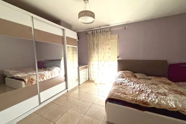 Appartamento in vendita a Tirana 2+1, Arredato