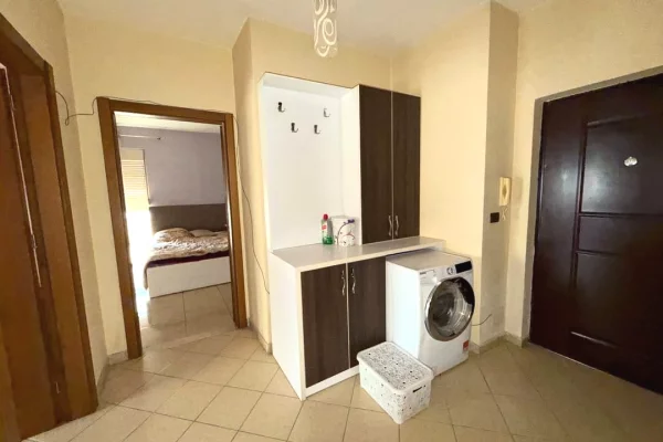 Appartamento in vendita a Tirana 2+1, Arredato