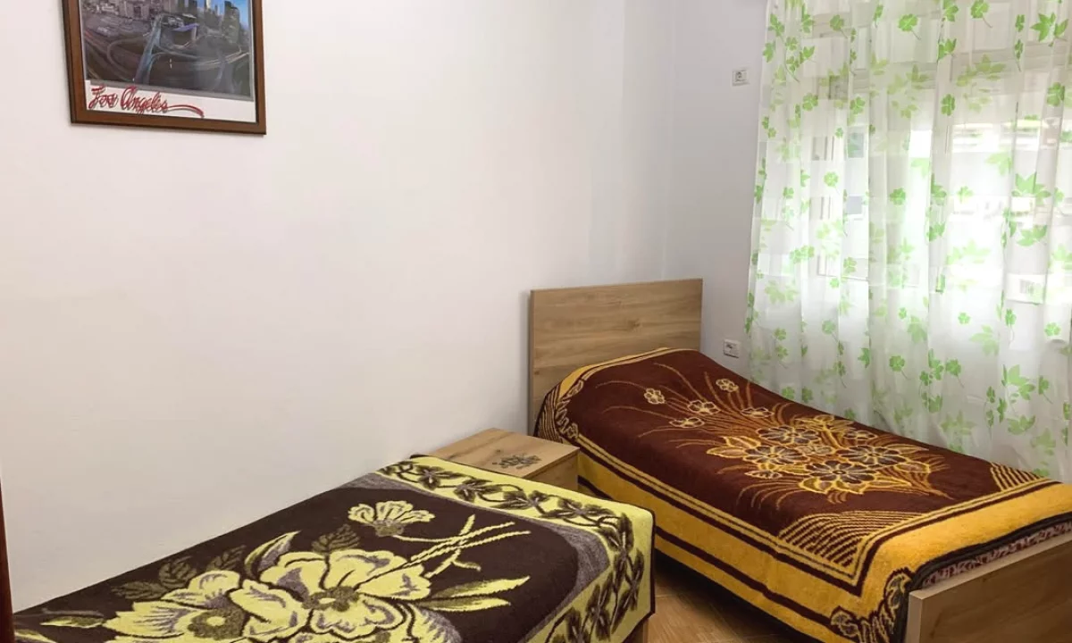 Shtepi me qera Apartament ne Tirane, 2+1, Mobilimi E mobiluar, Pagesa 45,000  Leke.