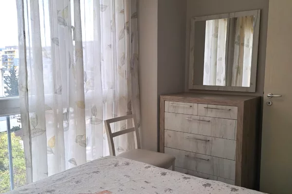 Shtepi me qera Apartament ne Tirane, 2+1, Mobilimi E mobiluar, Pagesa 550  Euro.