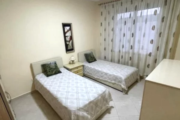 Shtepi me qera Apartament ne Tirane, 1+1, Mobilimi E mobiluar, Pagesa 550  Euro.