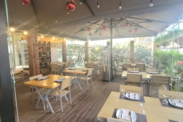 Bar restorant me qera,rruga elbasanit 