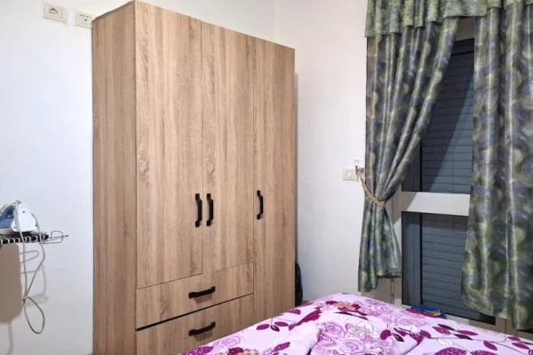 Shtepi me qera Apartament ne Tirane, 2+1, Mobilimi E mobiluar, Pagesa 600  Euro.