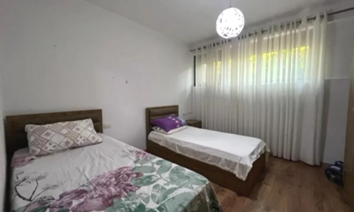 Shtepi me qera Apartament ne Tirane, 2+1, Mobilimi E mobiluar, Pagesa 63,000  Leke.
