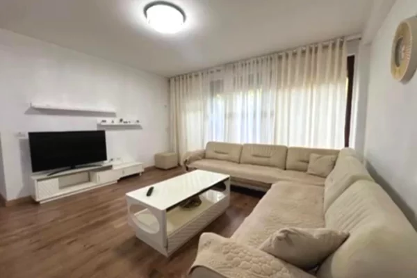 Shtepi me qera Apartament ne Tirane, 2+1, Mobilimi E mobiluar, Pagesa 63,000  Leke.