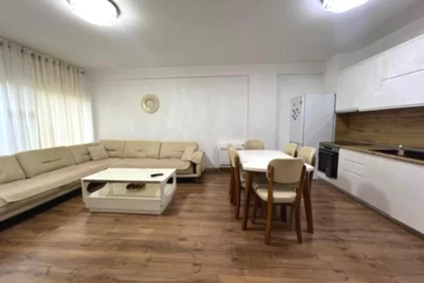 Shtepi me qera Apartament ne Tirane, 2+1, Mobilimi E mobiluar, Pagesa 63,000  Leke.