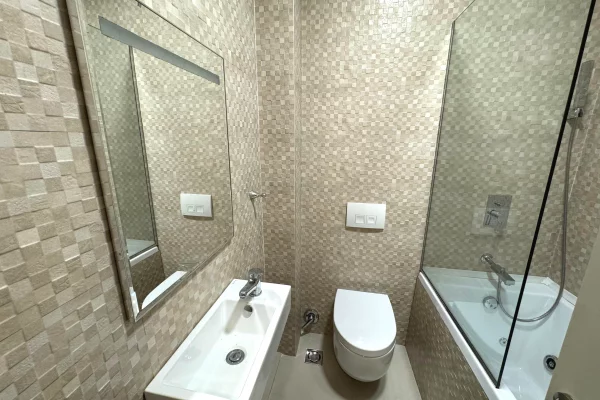 Shtepi ne shitje Penthose(kati i fundit panoramik) ne Tirane, 3+1, Mobilimi E mobiluar, Pagesa 500,000  Euro.