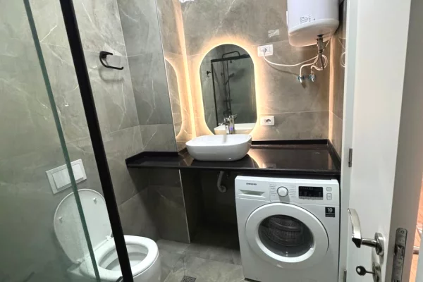 Shtepi me qera Apartament ne Tirane, 2+1, Mobilimi E mobiluar, Pagesa 70,000  Leke.