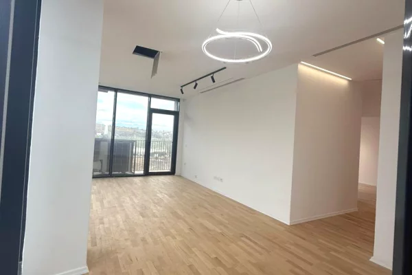 Shtepi ne shitje Apartament ne Tirane, 2+1, Mobilimi Bosh, pa mobiluar, Pagesa 486,000  Euro.