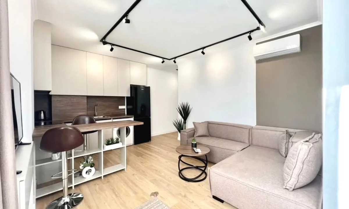 Shtepi ne shitje Apartament ne Tirane, 1+1, Mobilimi E mobiluar, Pagesa 350,000  Euro.